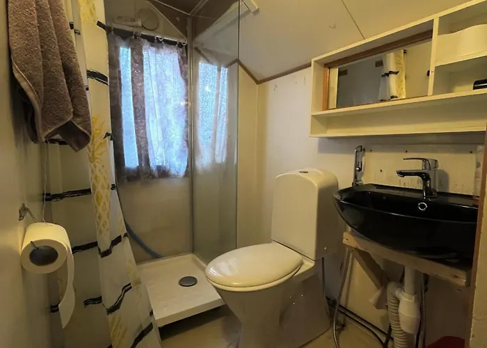 Kylaekaupan Ostello *