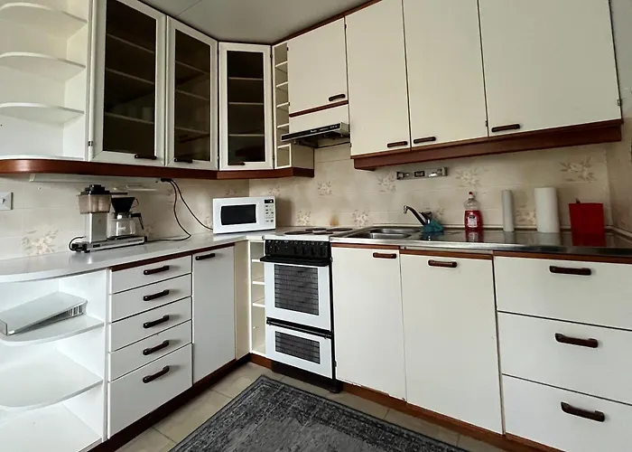 Kylaekaupan Hostal *